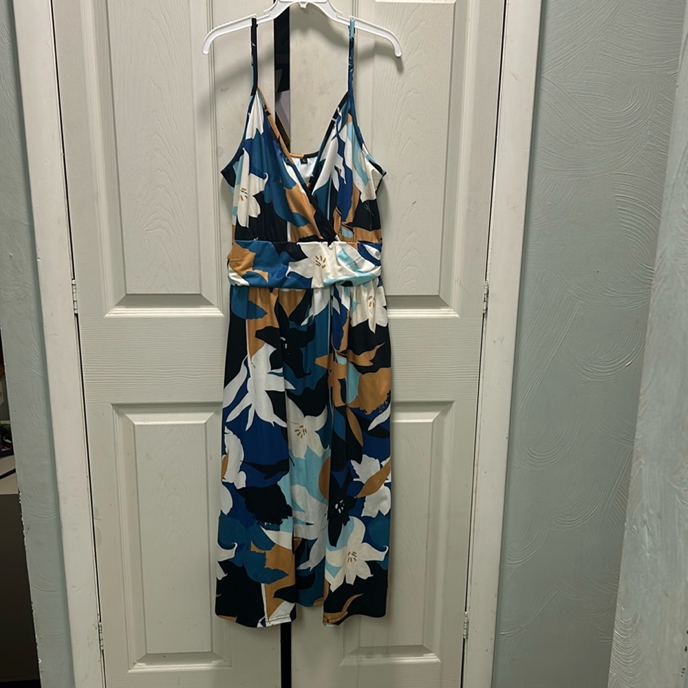 Tropical print dress. Size L, fits like a M. Worn once